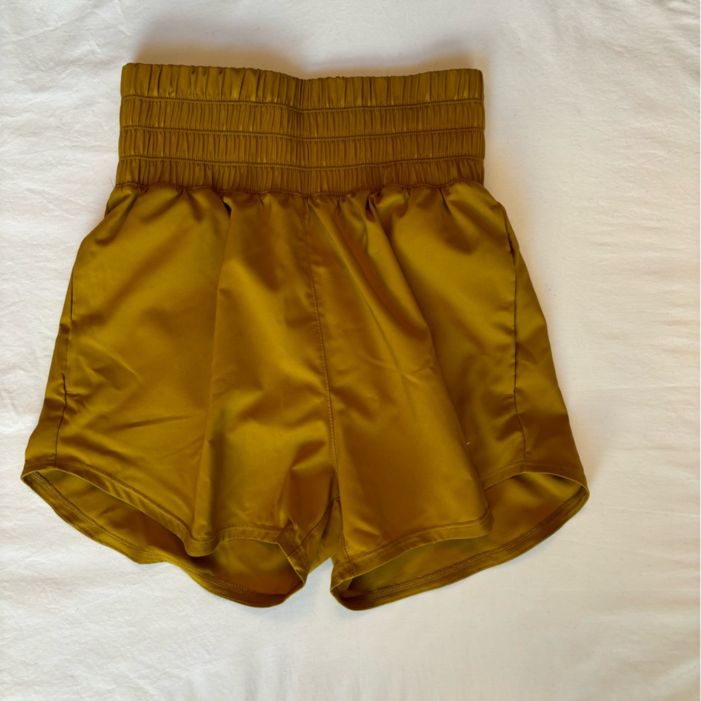 Nike Women's Dri-FIT Ultra High-Waisted 3" Brief-Lined Shorts